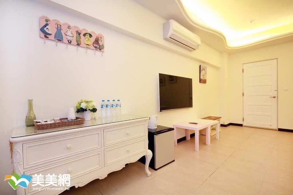 來嘉小棧 Bed and Breakfast Chiayi City Exteriör bild
